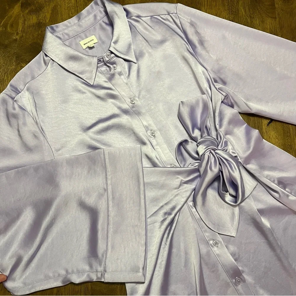Revolve Song of Style Marta Dress in Lavender Size M Wrap Shirt Dress Silky